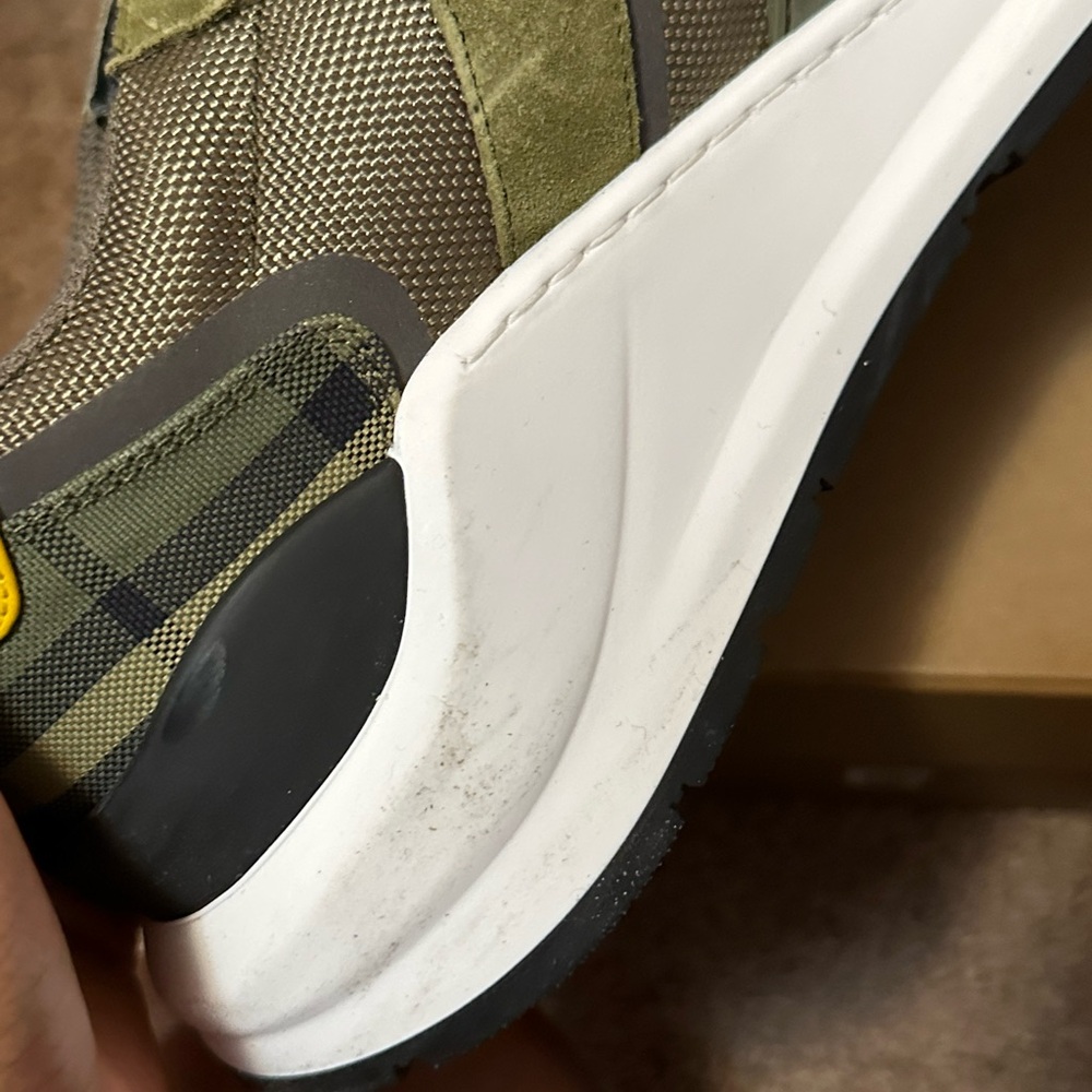 Burberry Ramsey Sneakers in military green and yellow Men’s Burberry sneakers - Picture 5 of 5